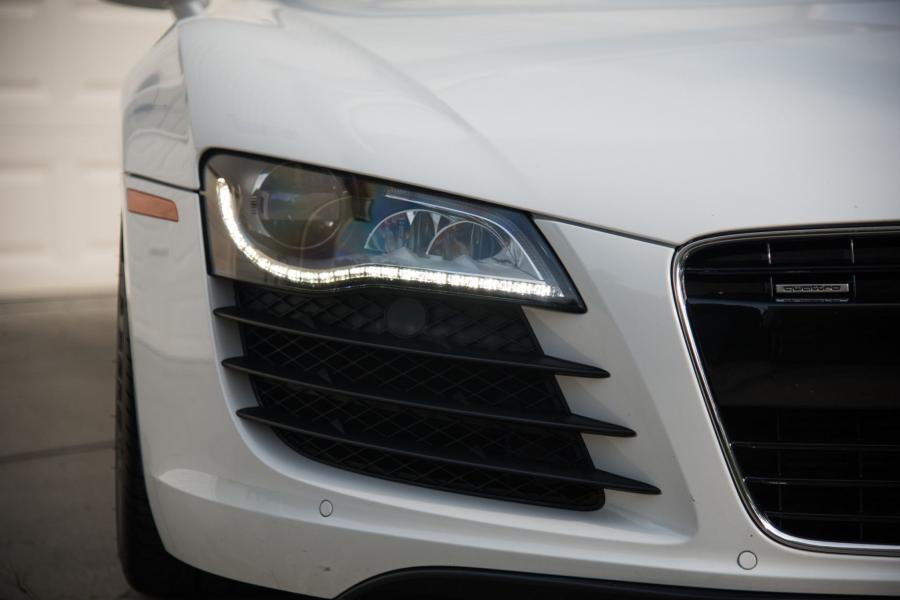 Детали экстерьера Audi R8 Spyder 2011 года  (NA) (фото 38 из 59)